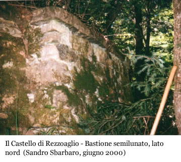 Il Castello di Rezzoaglio: bastione semilunato, lato nord