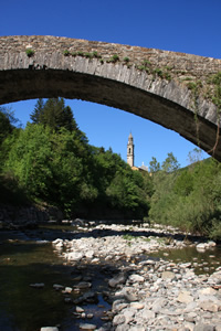 Il cosiddetto 'Ponte medioevale' a Rezzoaglio (fotografia di Giacomo Turco)
